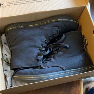 Dr. Martens, Womens size 7, black